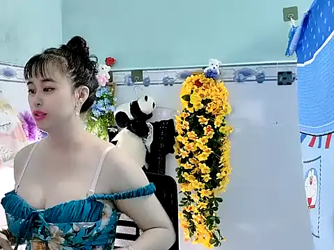 Snapshot of emgaixinhngoan chatting on September 22, 2025, 11:51 pm emgaixinhngoan online show from September 22, 2025, 11:51 pm