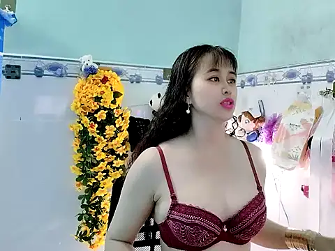 Snapshot of emgaixinhngoan chatting on September 24, 2025, 12:08 pm emgaixinhngoan online show from September 24, 2025, 12:08 pm