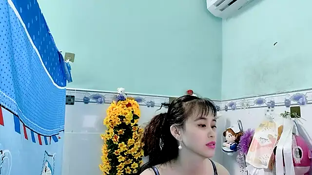 Snapshot of emgaixinhngoan chatting on September 26, 2025, 12:20 pm emgaixinhngoan online show from September 26, 2025, 12:20 pm