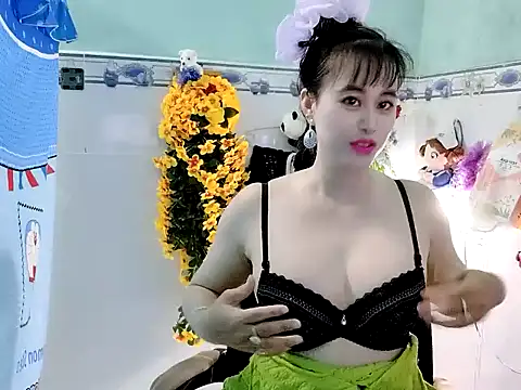 Snapshot of emgaixinhngoan chatting on October 1, 2025, 3:45 am emgaixinhngoan online show from October 1, 2025, 3:45 am