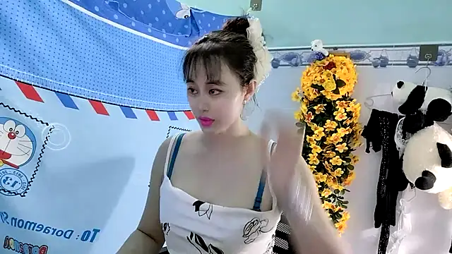 Snapshot of emgaixinhngoan chatting on October 2, 2025, 3:57 am emgaixinhngoan online show from October 2, 2025, 3:57 am