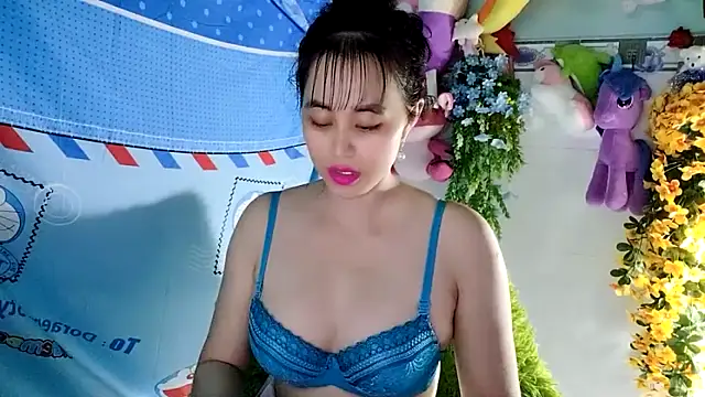 Snapshot of emgaixinhngoan chatting on October 16, 2025, 4:19 pm emgaixinhngoan online show from October 16, 2025, 4:19 pm