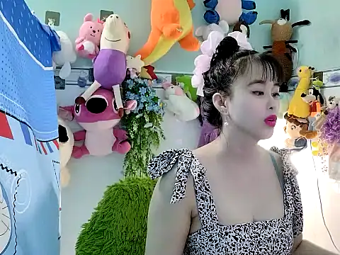 Snapshot of emgaixinhngoan chatting on October 17, 2025, 4:26 am emgaixinhngoan online show from October 17, 2025, 4:26 am