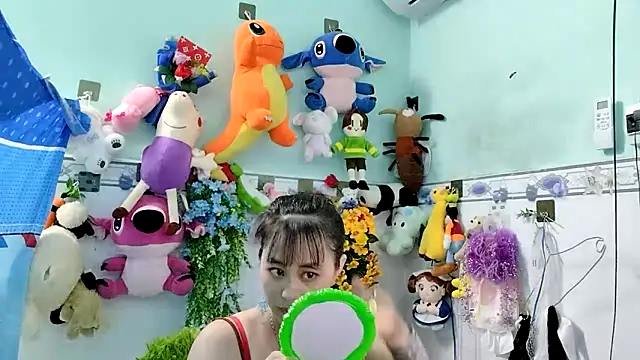 Snapshot of emgaixinhngoan chatting on October 28, 2025, 11:40 pm emgaixinhngoan online show from October 28, 2025, 11:40 pm