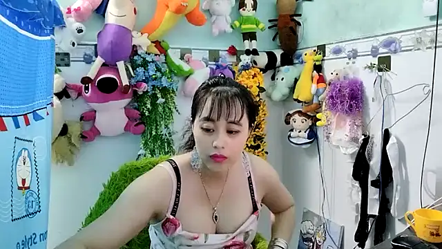 Snapshot of emgaixinhngoan chatting on October 30, 2025, 2:35 am emgaixinhngoan online show from October 30, 2025, 2:35 am