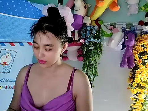 Snapshot of emgaixinhngoan chatting on November 1, 2025, 4:14 am emgaixinhngoan online show from November 1, 2025, 4:14 am