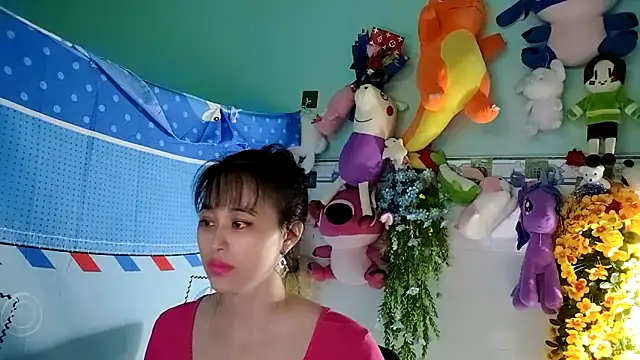 Snapshot of emgaixinhngoan chatting on November 5, 2025, 5:35 pm emgaixinhngoan online show from November 5, 2025, 5:35 pm