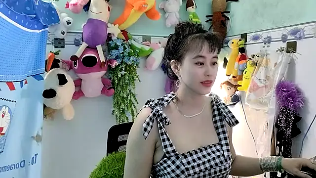 Snapshot of emgaixinhngoan chatting on November 23, 2025, 5:18 am emgaixinhngoan online show from November 23, 2025, 5:18 am