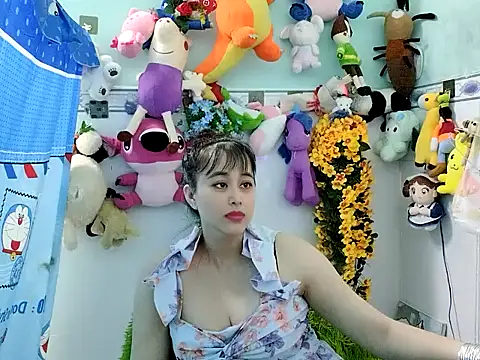 Snapshot of emgaixinhngoan chatting on December 2, 2025, 5:35 am emgaixinhngoan online show from December 2, 2025, 5:35 am