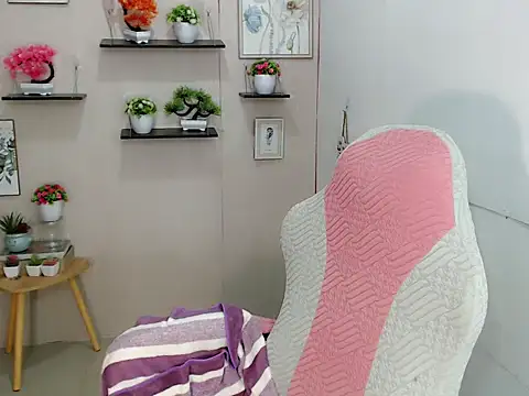 Snapshot of liane_mei chatting on July 17, 2026, 5:47 am liane mei online show from July 17, 2026, 5:47 am