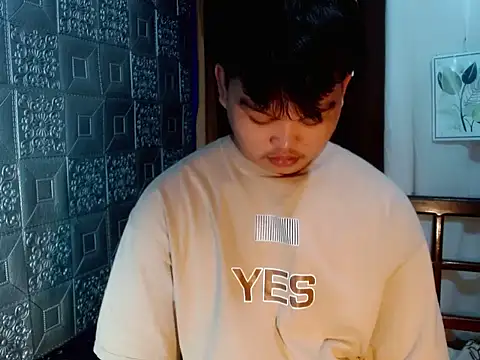 Reynelcock online show from October 2, 2025, 6:48 pm