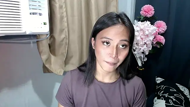 sweetiie caren online show from October 1, 2025, 5:24 am