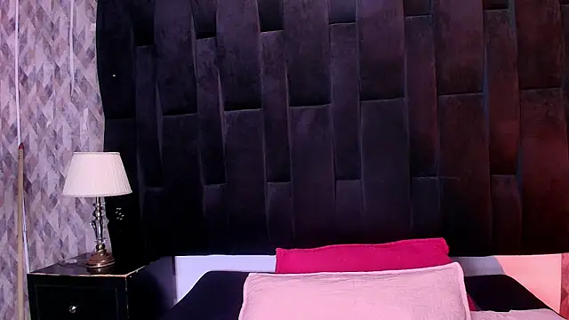 wensheng  online show from October 4, 2025, 7:12 pm