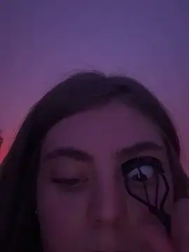 YoungLeo2006 online show from September 29, 2025, 9:19 pm