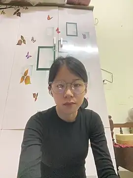 meomeo2k6 online show from October 26, 2025, 7:14 am