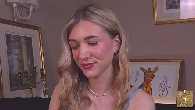 Snapshot of BeatrixGummer chatting on October 15, 2025, 8:20 pm BeatrixGummer online show from October 15, 2025, 8:20 pm