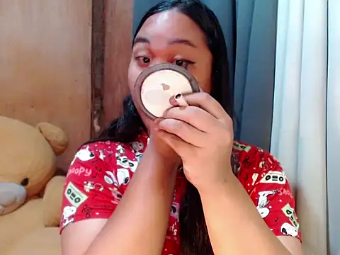  Lylia online show from November 19, 2025, 9:26 pm