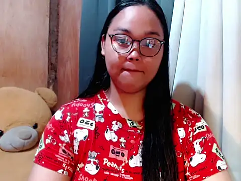 Snapshot of _Lylia chatting on February 8, 2026, 10:24 pm Lylia online show from February 8, 2026, 10:24 pm