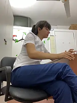 Snapshot of aphrodite_sexy chatting on October 17, 2025, 4:42 pm aphrodite sexy online show from October 17, 2025, 4:42 pm