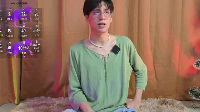 luixdust  online show from December 15, 2025, 6:17 am