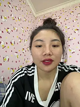 D2sweet online show from November 17, 2025, 5:08 pm