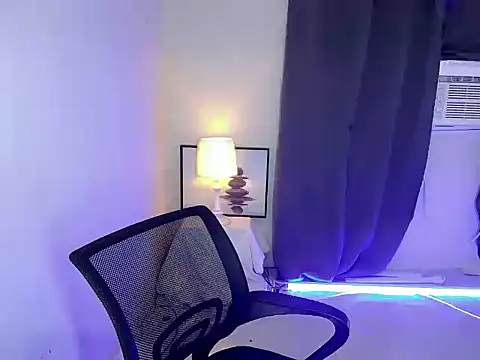 Snapshot of Filipina_milker chatting on October 12, 2025, 1:43 pm Filipina milker online show from October 12, 2025, 1:43 pm