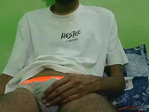 Snapshot of rockyy23boy chatting on December 17, 2025, 3:45 am rockyy23boy online show from December 17, 2025, 3:45 am