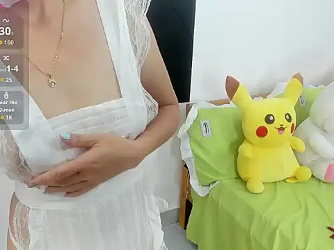 LuckyBabe new01 online show from September 14, 2025, 2:27 pm