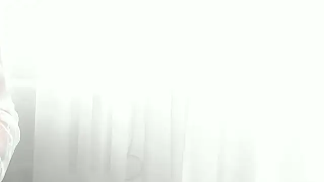 cute elfy  online show from November 30, 2025, 12:42 pm