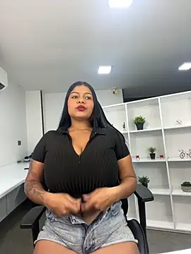 megan bigboobs  online show from September 24, 2025, 12:52 pm