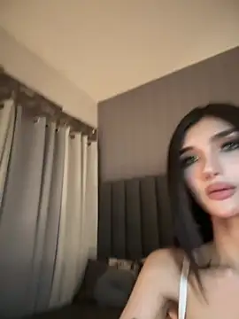 EmeraldGreyson online show from March 23, 2026, 9:35 am