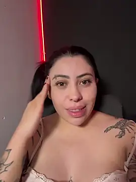 Draculona-666 online show from May 14, 2026, 4:08 am