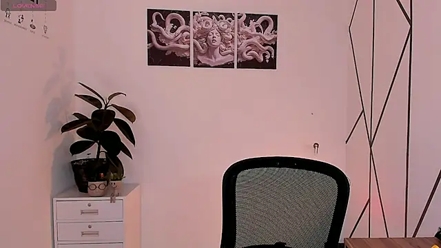 Christopher 77 online show from December 15, 2025, 7:40 pm