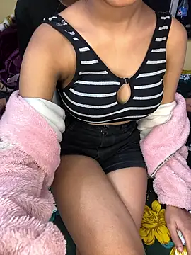 Snapshot of Sexyunzu_live chatting on January 13, 2026, 9:09 pm Sexyunzu live online show from January 13, 2026, 9:09 pm