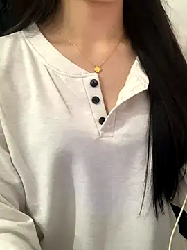 JennyQueen18 online show from November 27, 2025, 7:16 pm