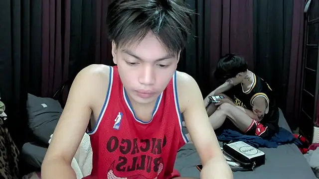 hotfreshdior online show from January 6, 2026, 4:54 pm