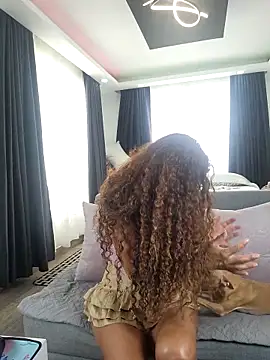 Snapshot of evasweett__ chatting on October 4, 2025, 5:22 pm evasweett online show from October 4, 2025, 5:22 pm