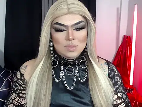 michellevixen922 online show from November 25, 2025, 4:56 am