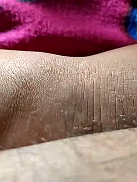 Snapshot of only-injoy chatting on November 18, 2025, 5:17 pm only-injoy online show from November 18, 2025, 5:17 pm