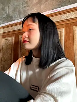 Snapshot of Daisy018 chatting on November 6, 2025, 1:39 am Daisy018 online show from November 6, 2025, 1:39 am