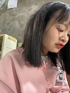 Snapshot of Daisy018 chatting on December 1, 2025, 6:40 am Daisy018 online show from December 1, 2025, 6:40 am