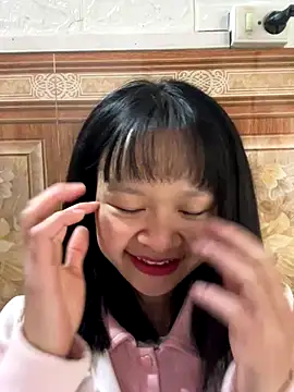 Snapshot of Daisy018 chatting on December 18, 2025, 2:50 am Daisy018 online show from December 18, 2025, 2:50 am