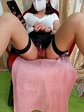 Mizzu-mi online show from November 28, 2025, 2:42 pm