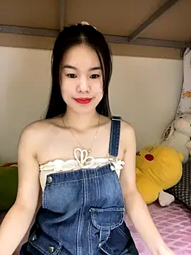 Snapshot of Baby-ladytits2025 chatting on October 6, 2025, 5:38 am Baby-ladytits2025 online show from October 6, 2025, 5:38 am