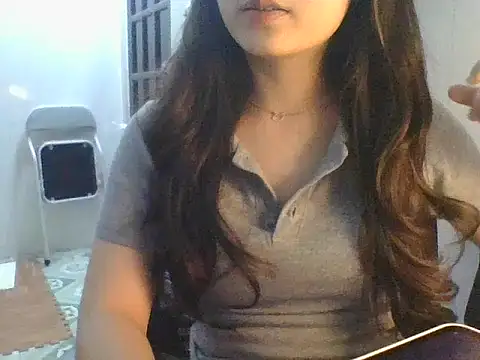 Linzly online show from October 31, 2025, 2:56 am