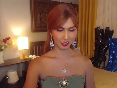 Nathalieheartt online show from September 25, 2025, 2:15 am