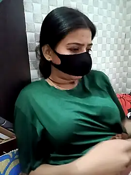 Hot Jaanvi  online show from November 18, 2025, 5:01 am