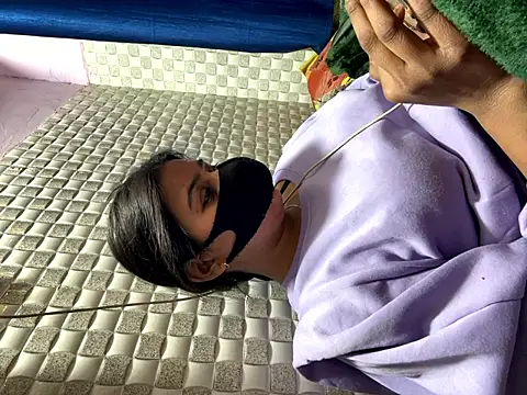 Snapshot of Hot_Jaanvi_ chatting on January 12, 2026, 5:40 pm Hot Jaanvi online show from January 12, 2026, 5:40 pm