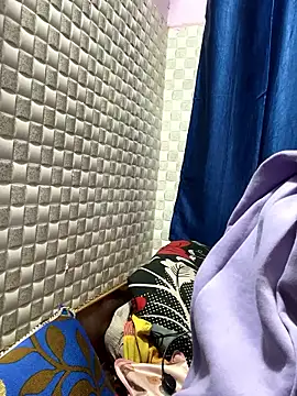 Snapshot of Hot_Jaanvi_ chatting on January 13, 2026, 6:51 am Hot Jaanvi online show from January 13, 2026, 6:51 am