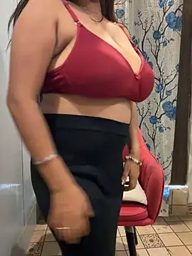 prisha944 online show from May 15, 2026, 3:24 am
